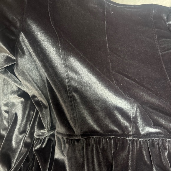 Frenchi Shimmering Black Velvet Blazer - Picture 4 of 5